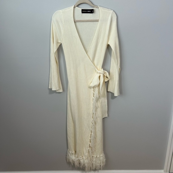 Gabrielle Union Off White Cream Sweater Wrap V-Neck Midi Dress Women’s Small - Picture 3 of 8